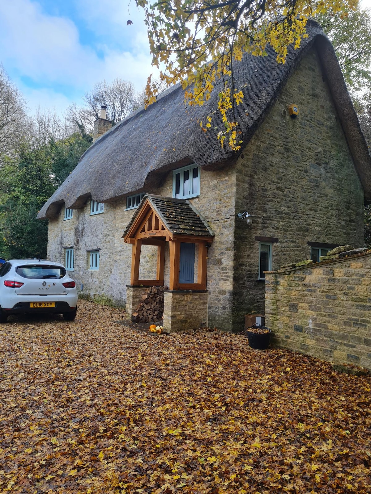 Cotswold riverside cottage