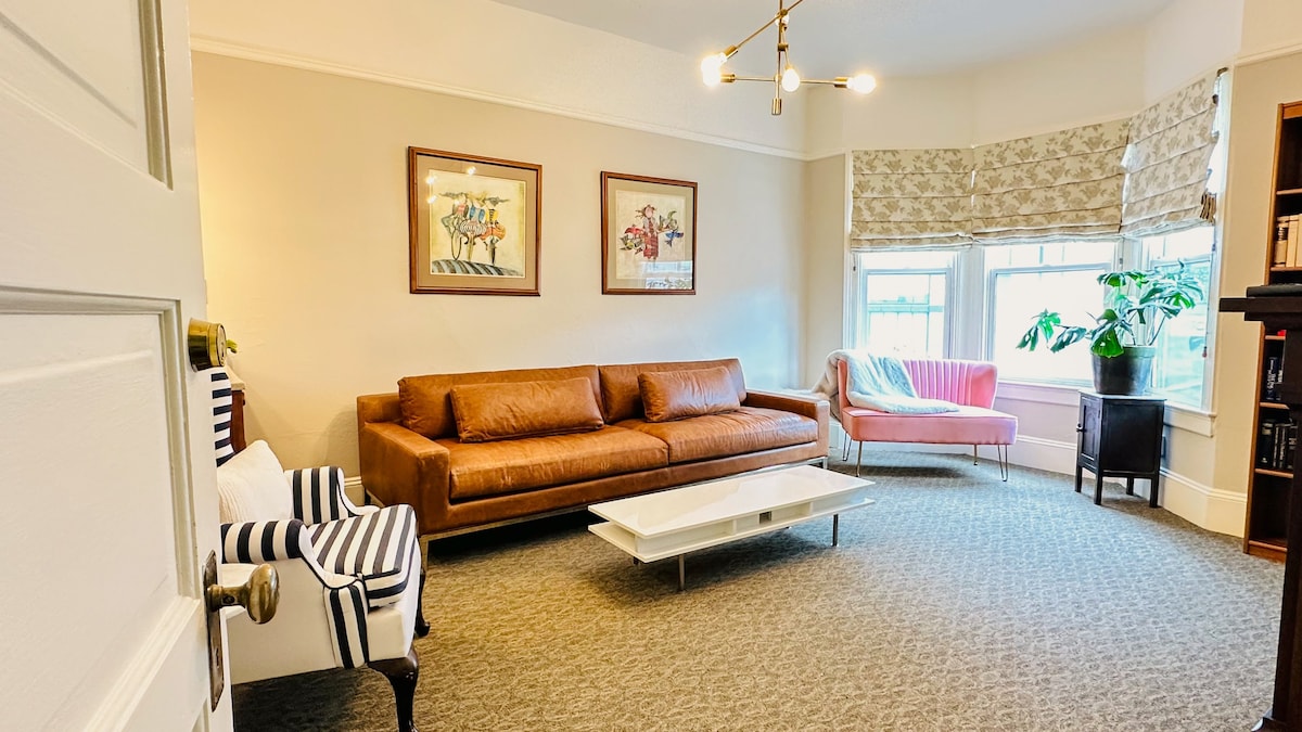 Entire 5BR Flat in Duboce bathed in Natural Light