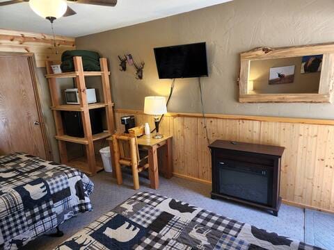 Allen Gulch Cabins room # 10