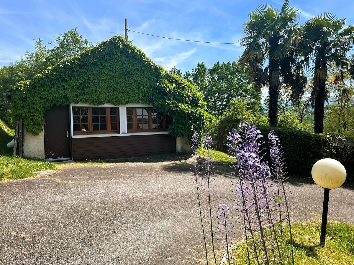 Charmant cottage vue Pyrénées