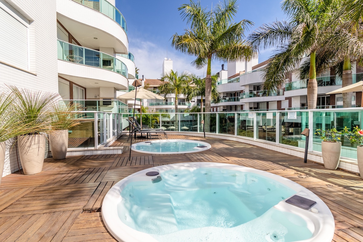 Perto do Mar, Jacuzzi e Piscina! Academia e Vagas!