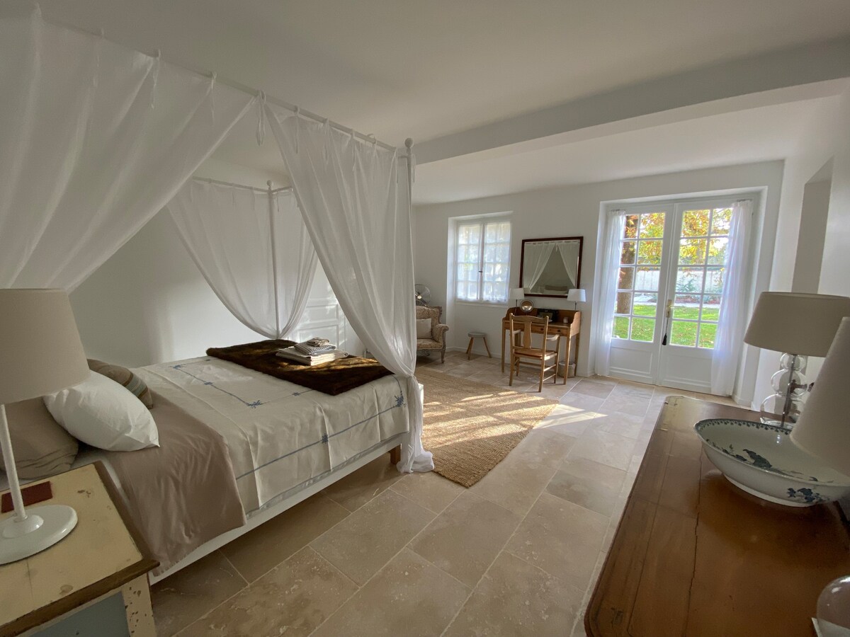 Bedroom annex in French village