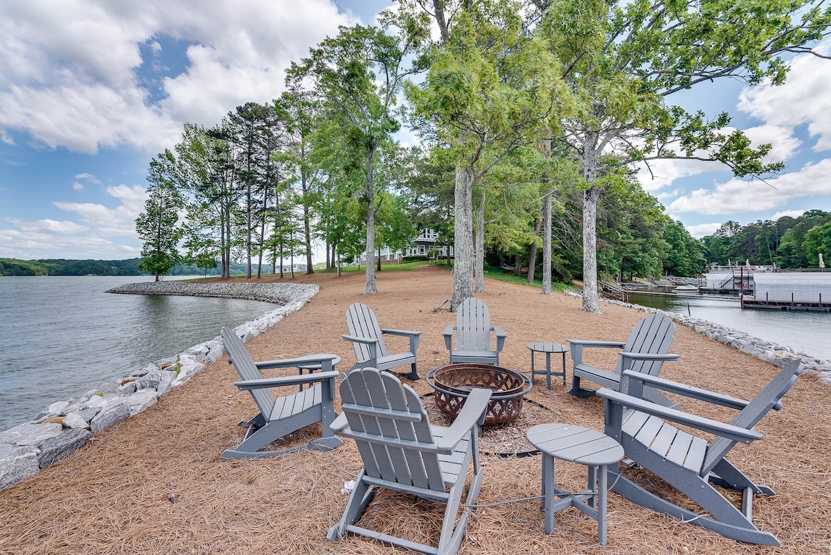 Stunning views, private dock, gorgeous home