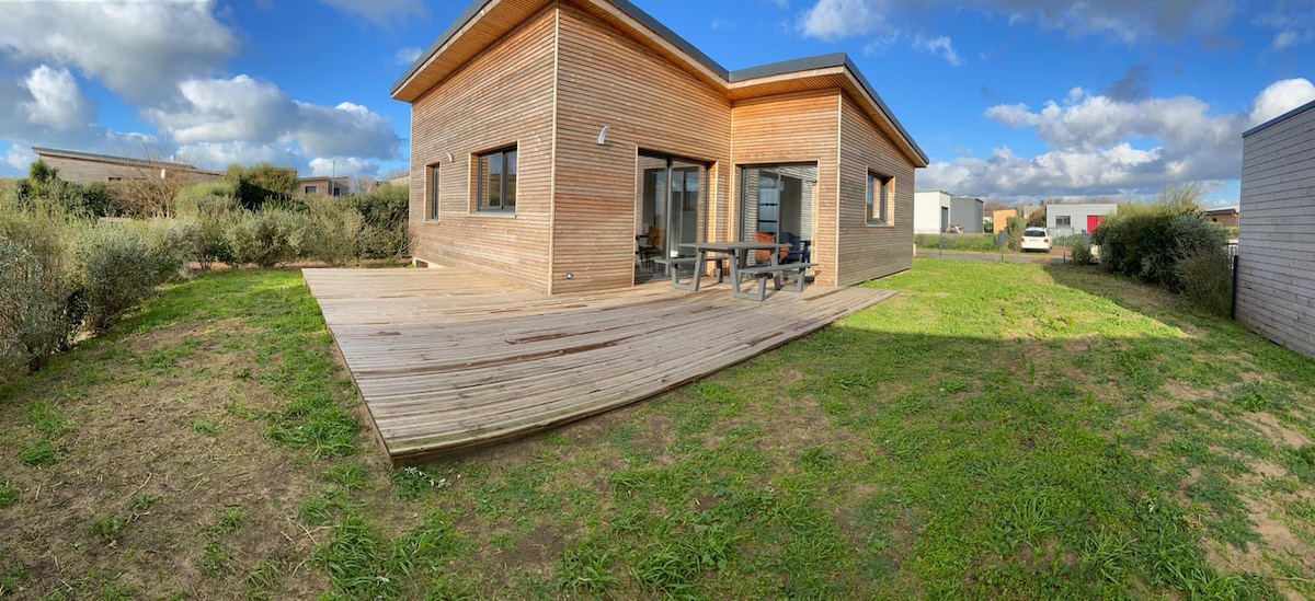 Gîte en bois à 600 m de la mer