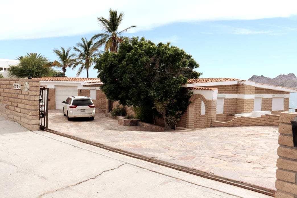 Residencia frente a la playa en Kino Nuevo