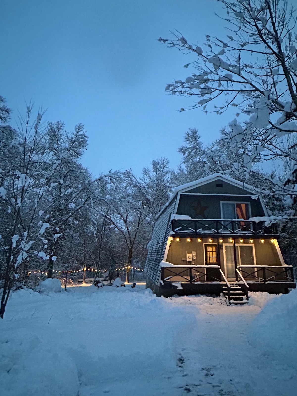 Tall Moon Cabin