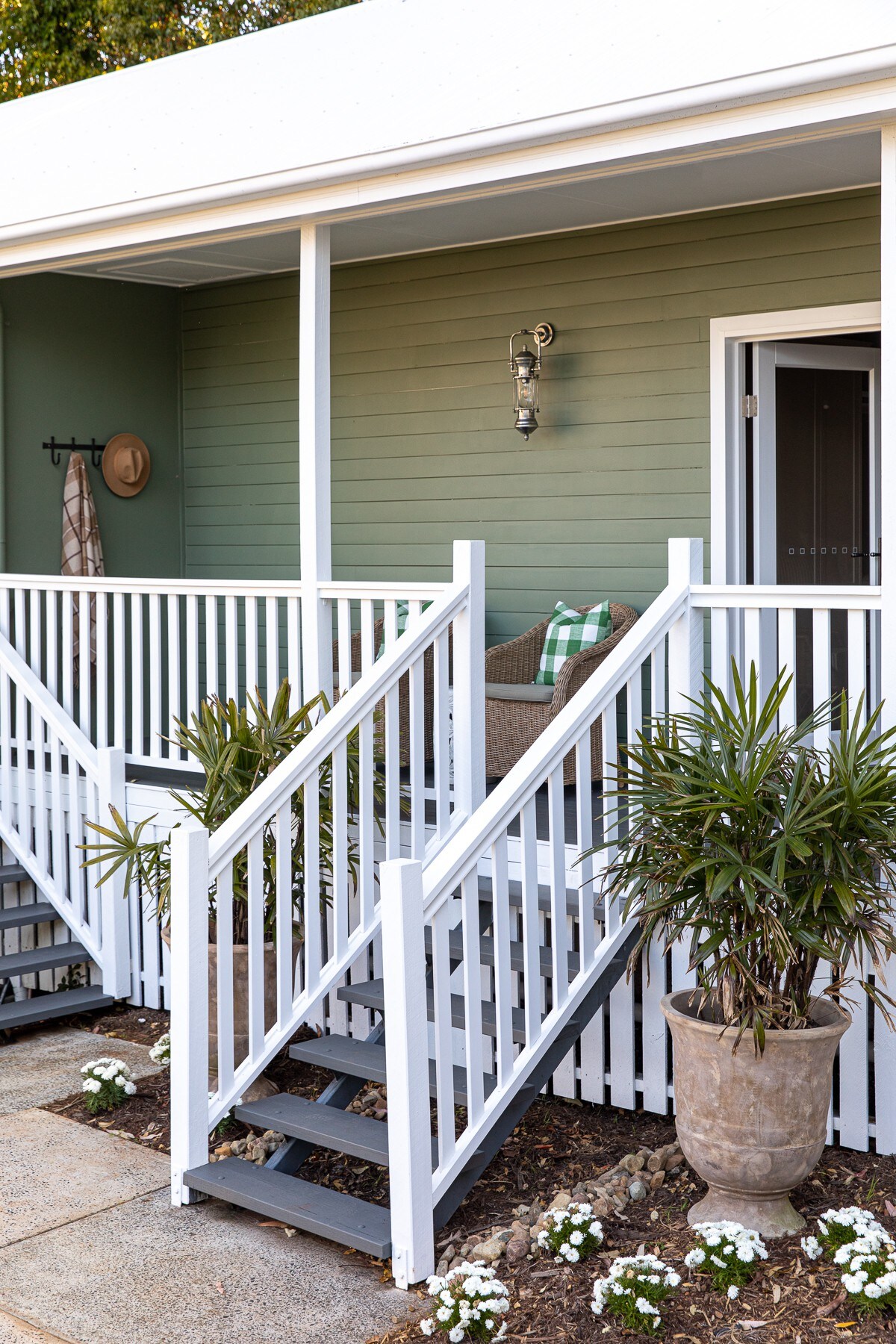 Suite with Bath - Verandah House