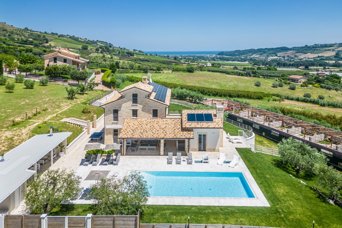 Villa Amore di Ada - Design, AirCo & Private Pool