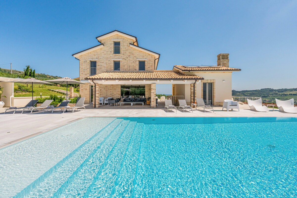 Villa Amore di Ada - Design, AirCo & Private Pool
