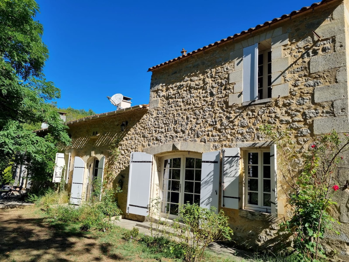 Charmante maison en bord de lac