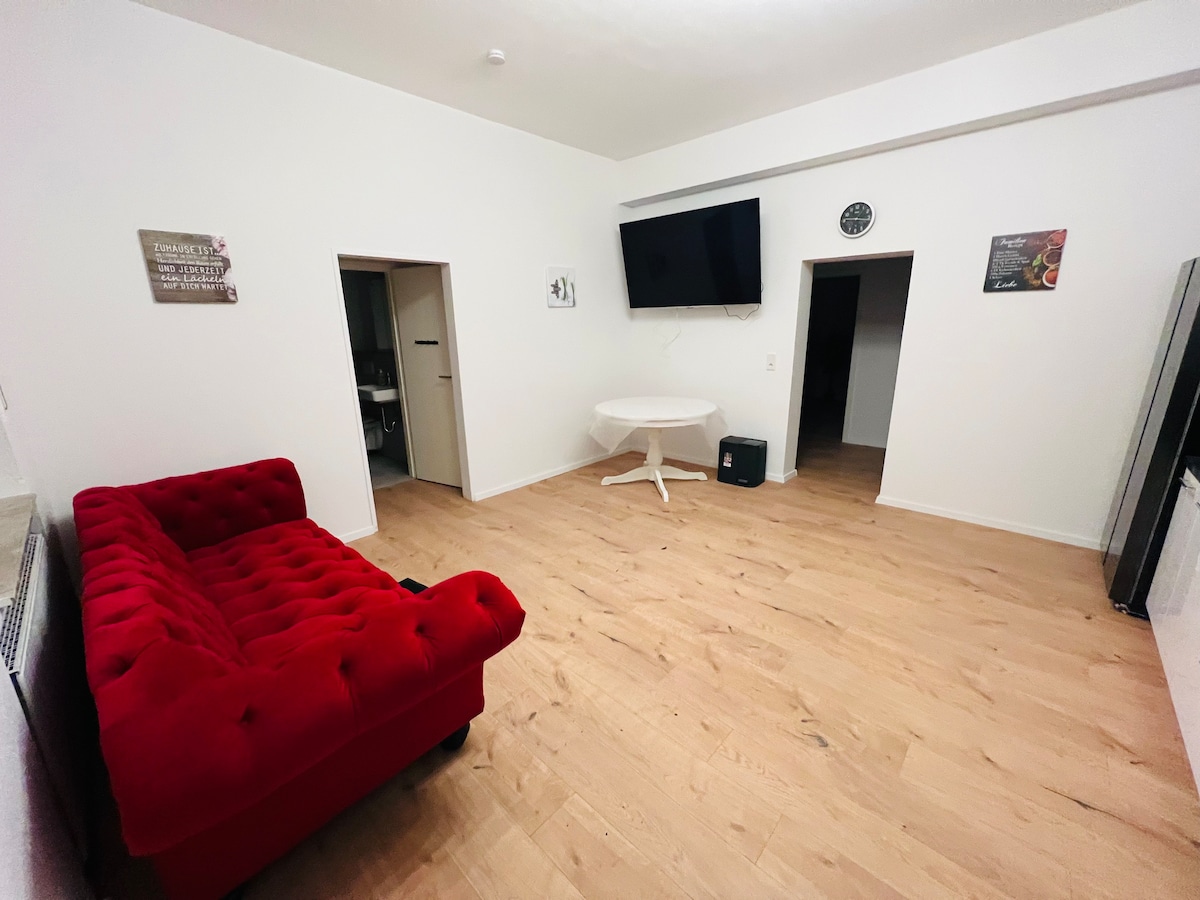 Modern Apartment | 6 Beds | WiFi | Free Parking |