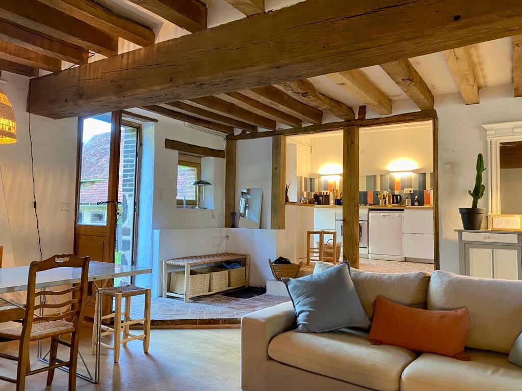 Charming Burgundian farmhouse restored