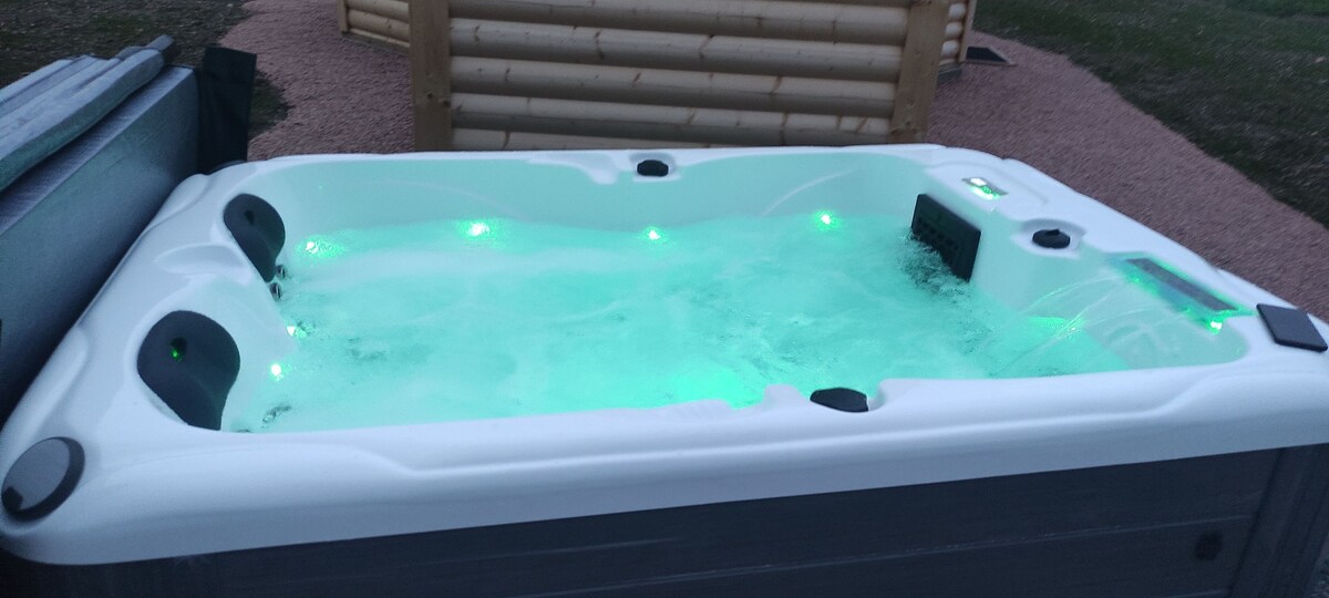 Kota "Canada" avec Jacuzzi privatif