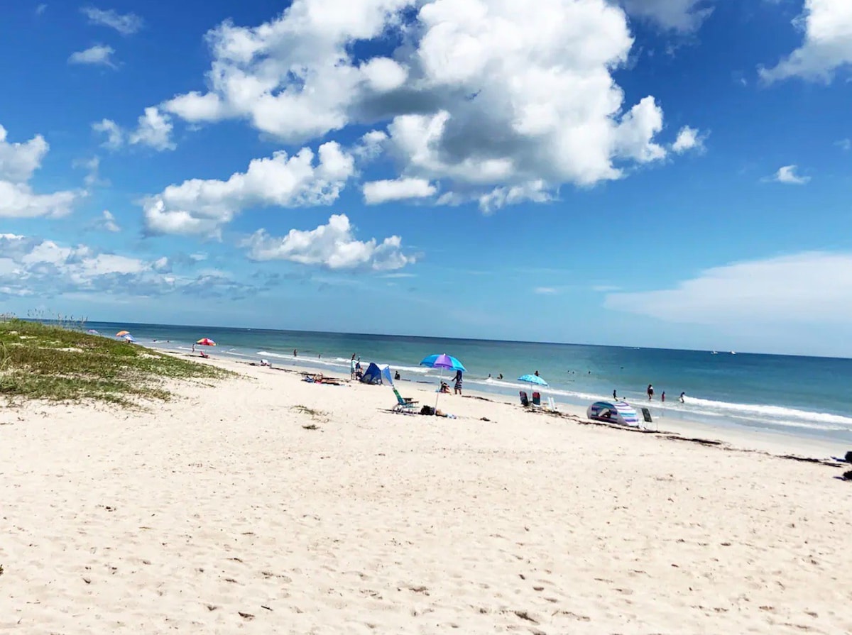 Hutchinson Island Beachfront | 2bd/2ba Ensuite