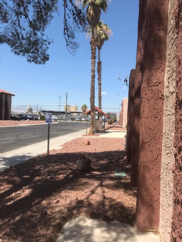 Prime Location! 1BD/BA near Strip, UNLV & Airport