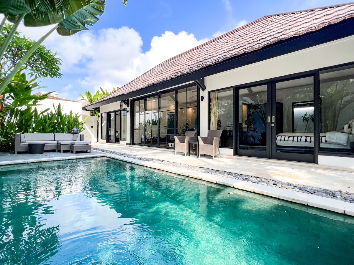 Tranquil oasis 2Br villa in Seminyak