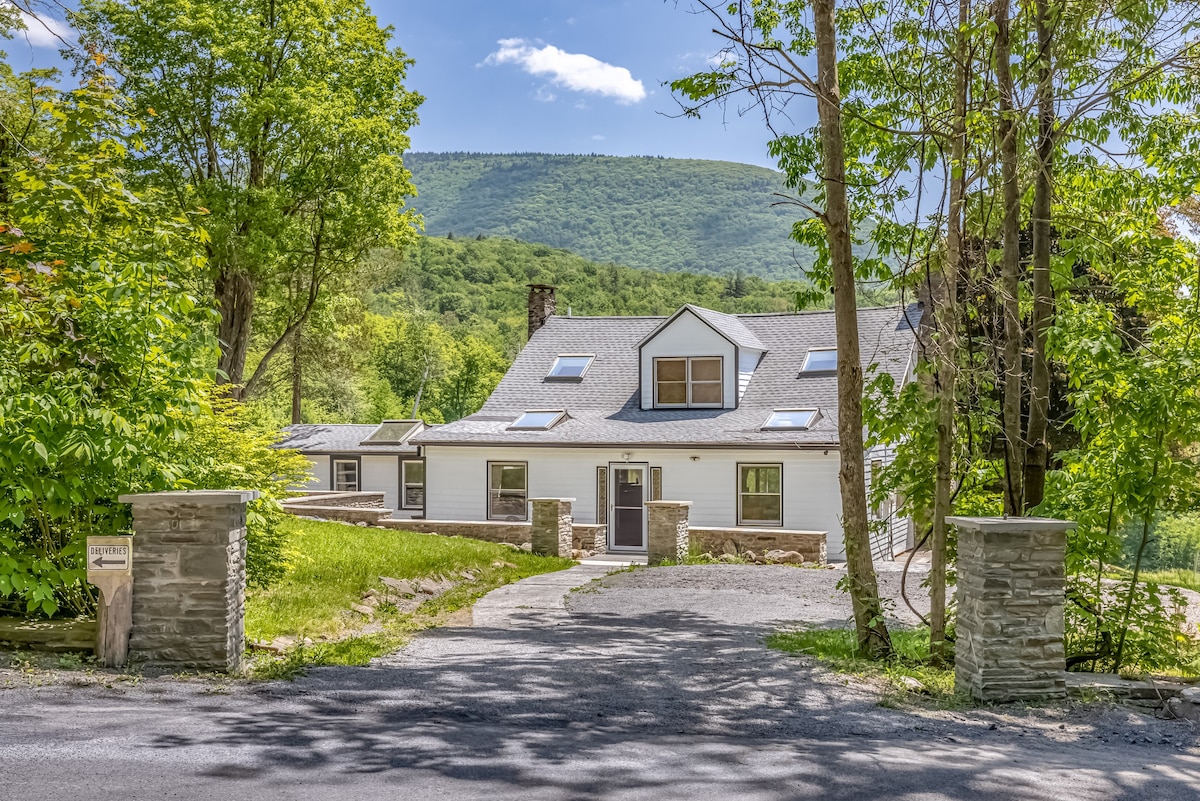 Stunning view property with large pool