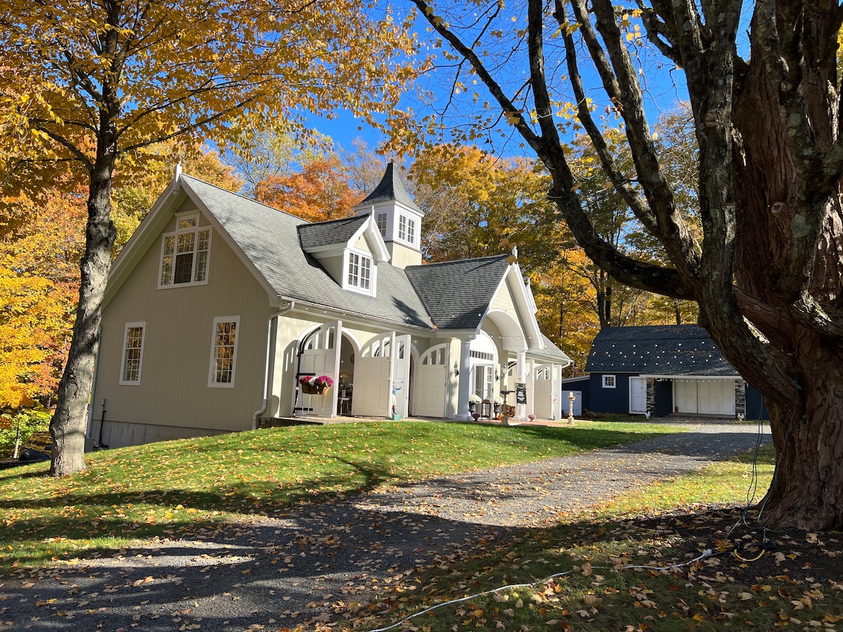 Enjoy our Connecticut Carriage House