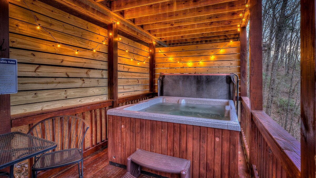 MtnViews w/Hot Tub Dog Friendly in Blue Ridge