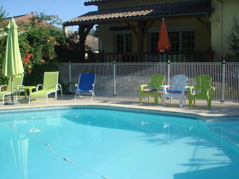 Maison avec piscine au calme