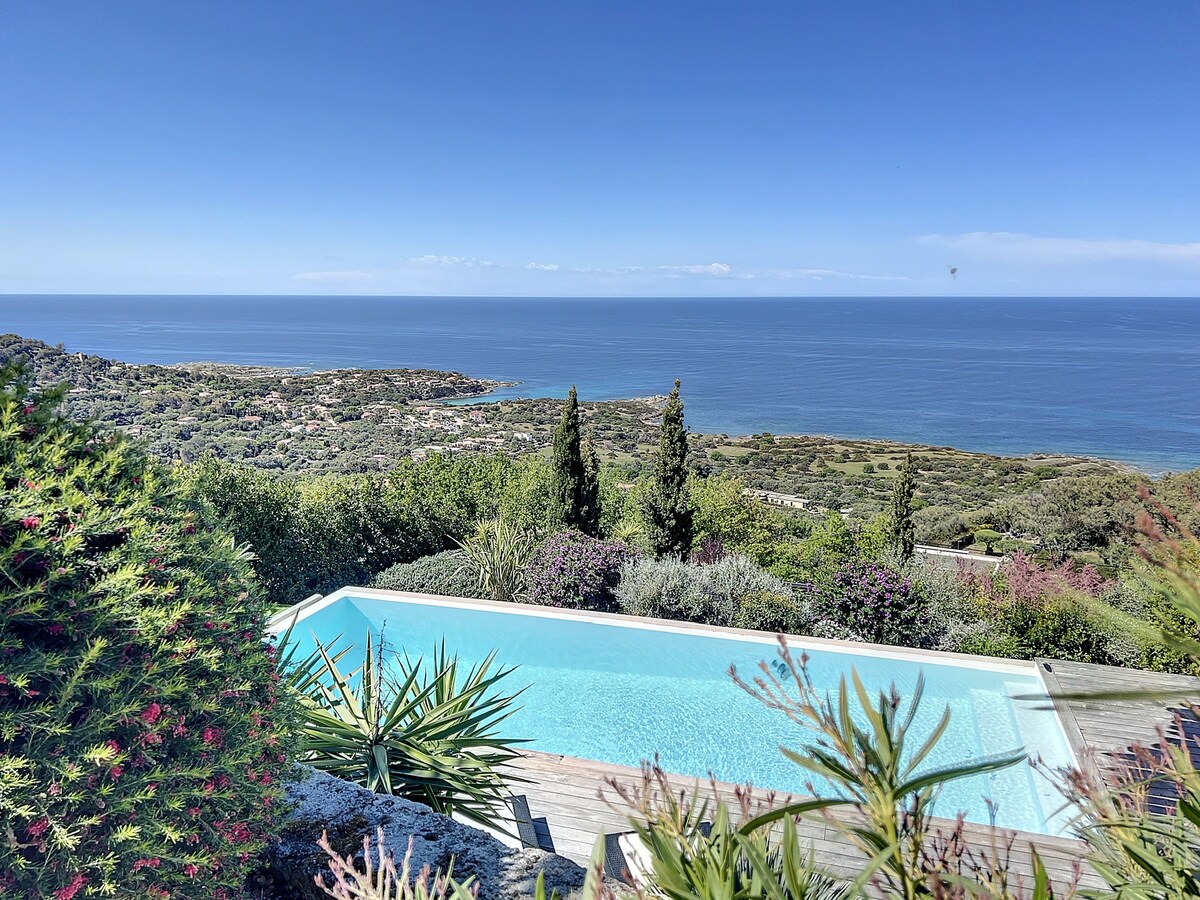 Superbe villa vue mer, piscine chauffée, 8 pers.