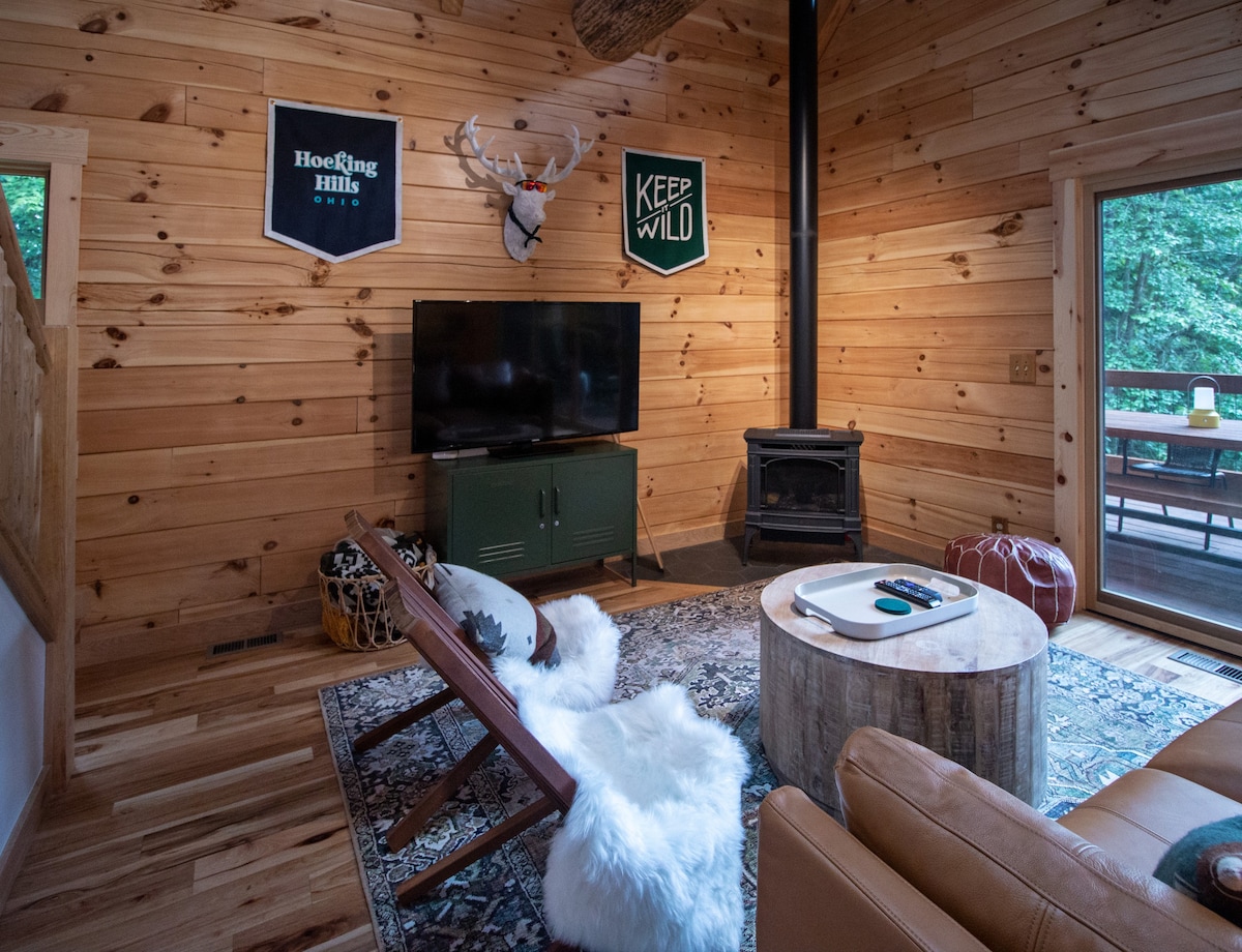 Howdybrook Basecamp | Hocking Hills Cabin