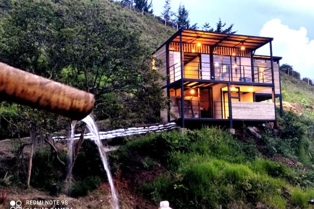 Cabaña loft increíble en Guatape. Piscina Jacuzzi