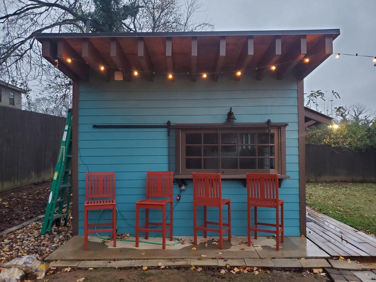 Cozy Cabana in East Nashville with EV Charging