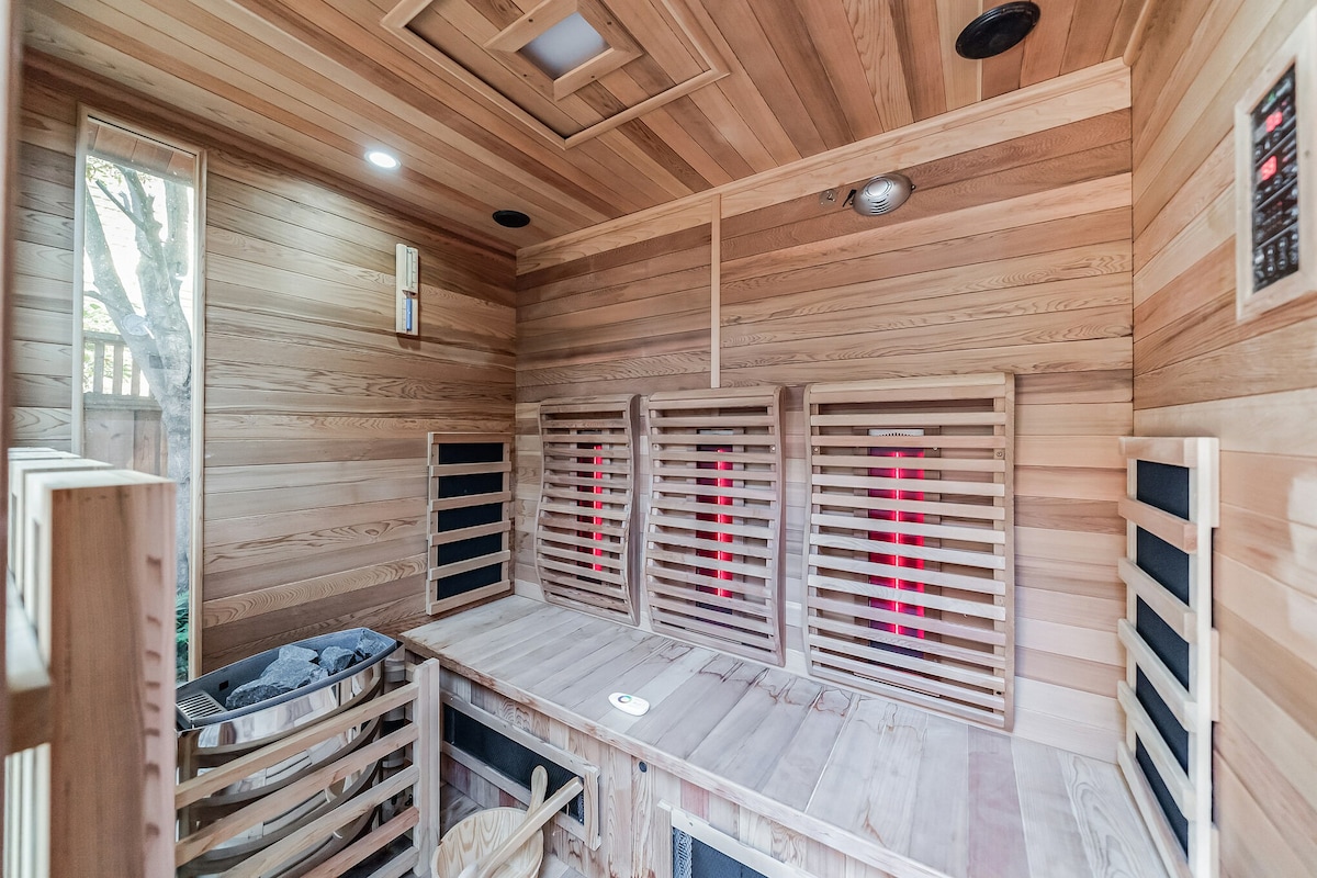 Historic Downtown PA House W/Sauna