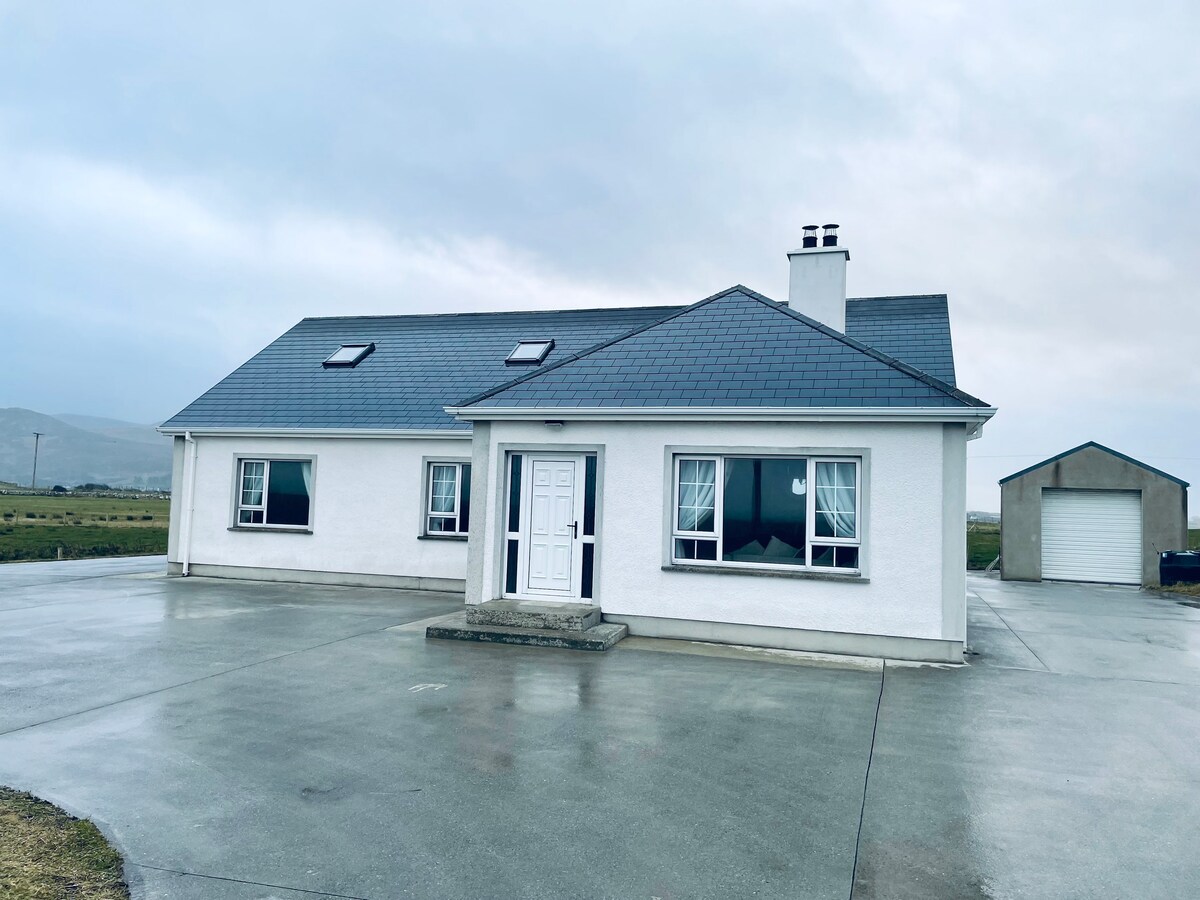 Holiday Home in Clonmany, Tullagh Bay Beach House.