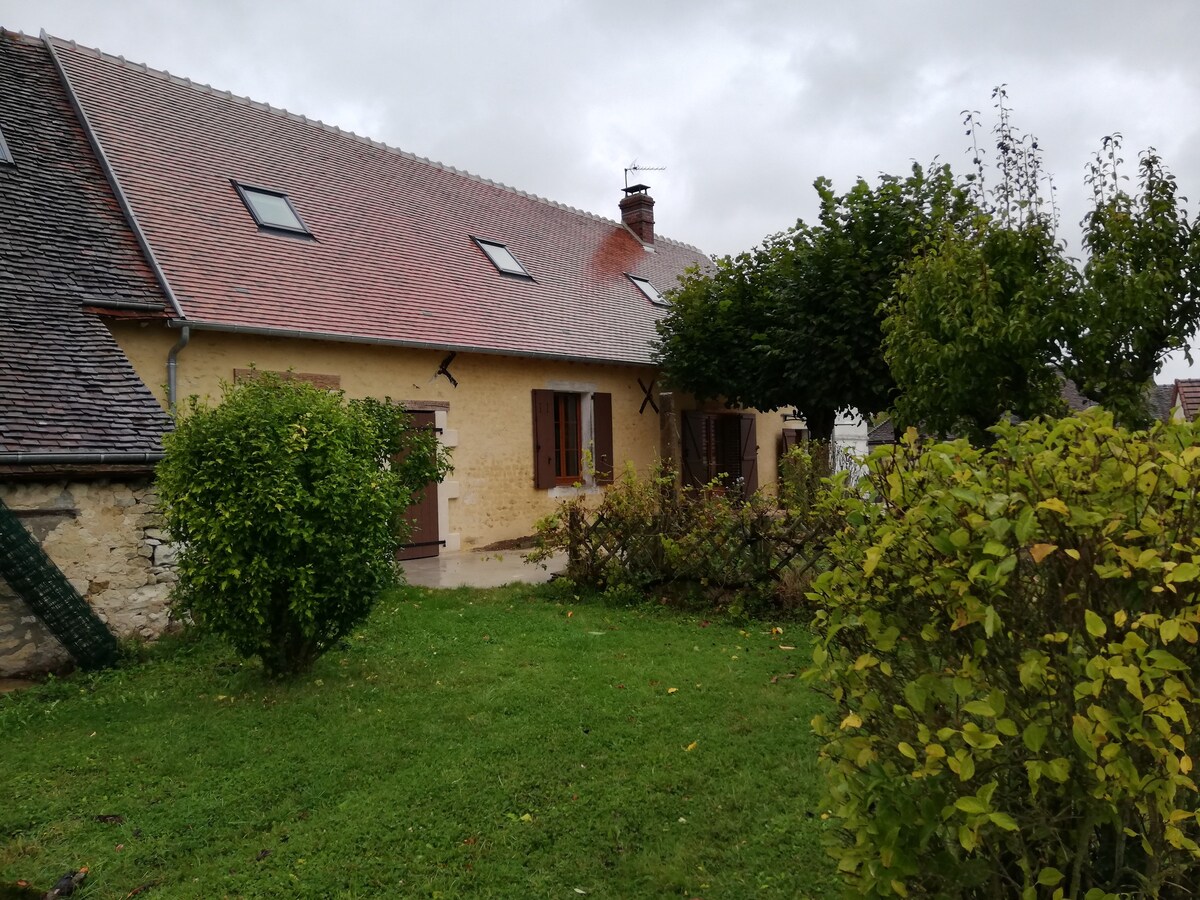 2 Bedrooms, 3 Beds 1 Sofa in private cottage