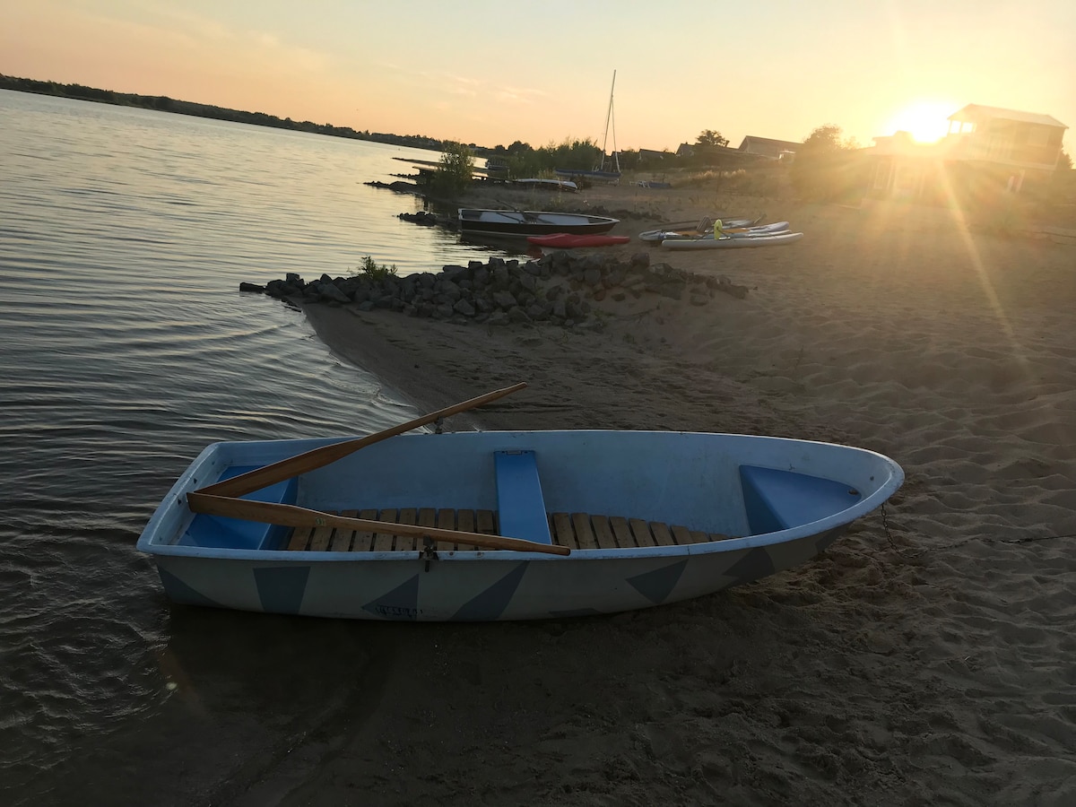 Haus am See mit Privatstrand, Kamin und Sauna