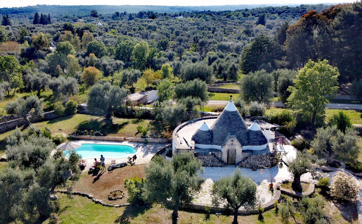 Il trullo di Mya. Trullo con piscina privata