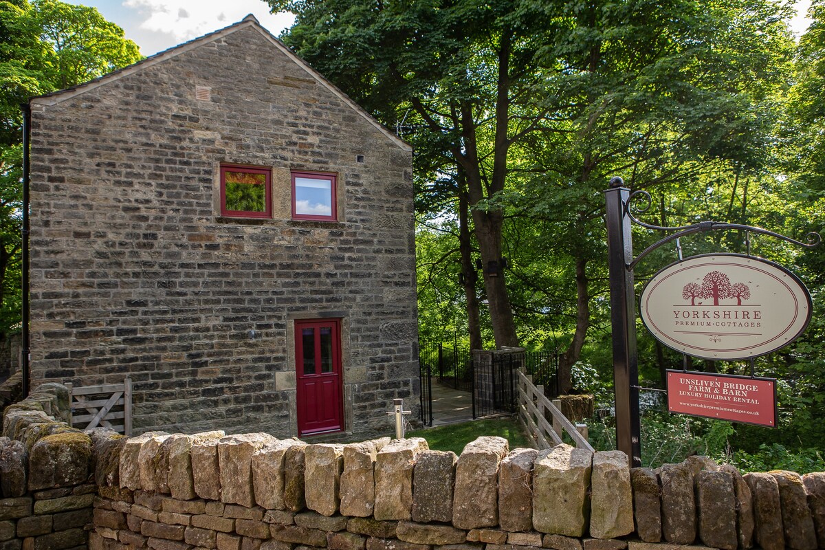 Unsliven Bridge Barn