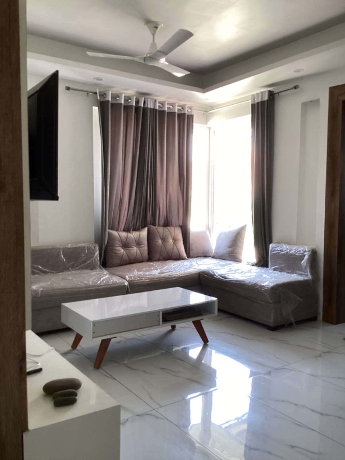 Unwind: 2BR Apartment Near Ganga