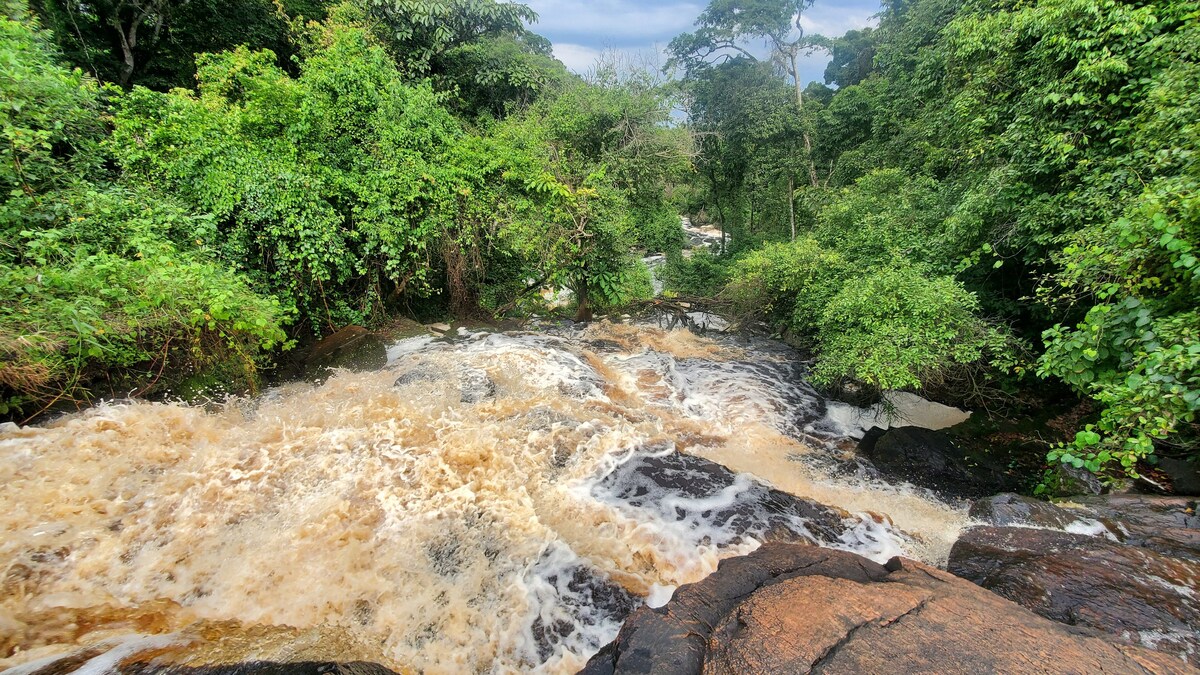 Stop over in between Murchison falls and Kibale