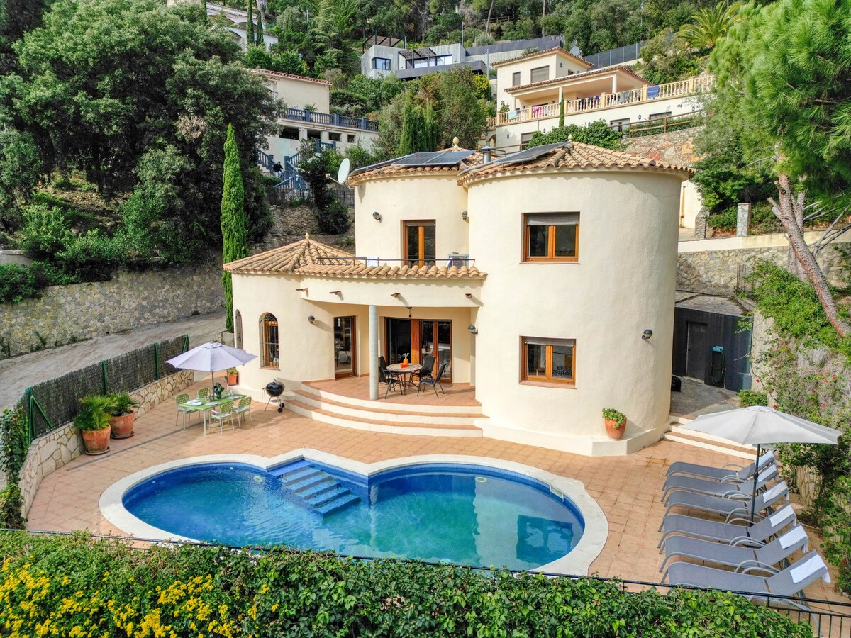 Mm156: Casa con piscina privada en Sa Riera, Begur