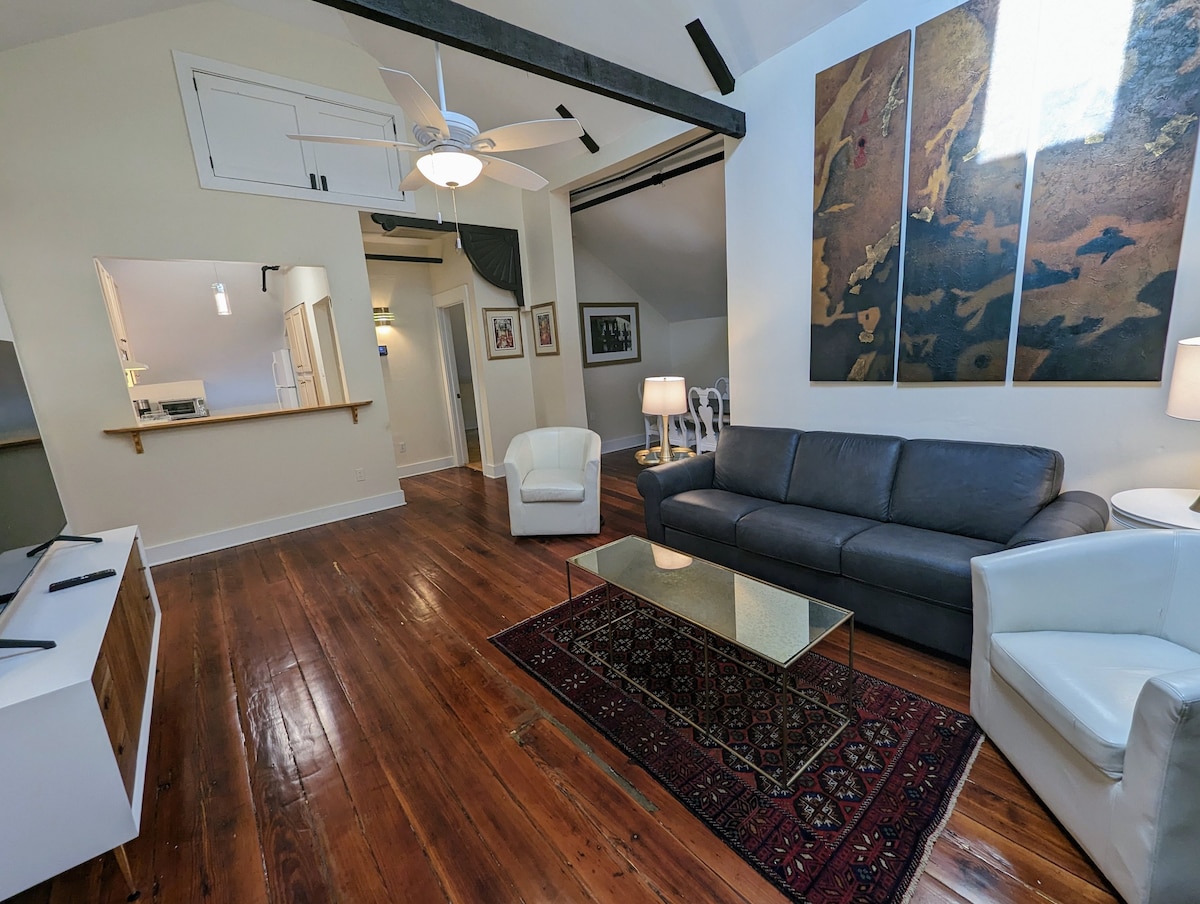 Private 2BR with Kitchen near FQ