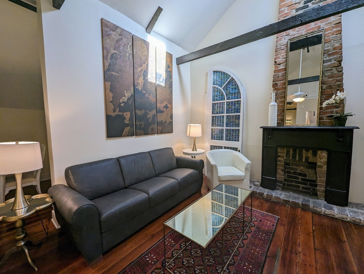 Private 2BR with Kitchen near FQ