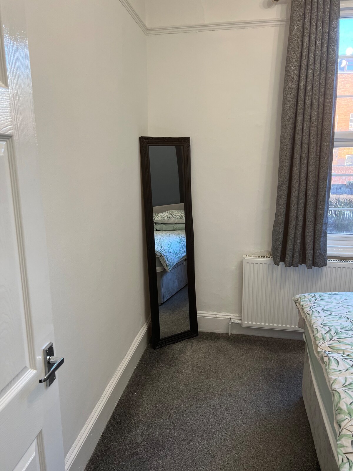 1 bed town centre flat