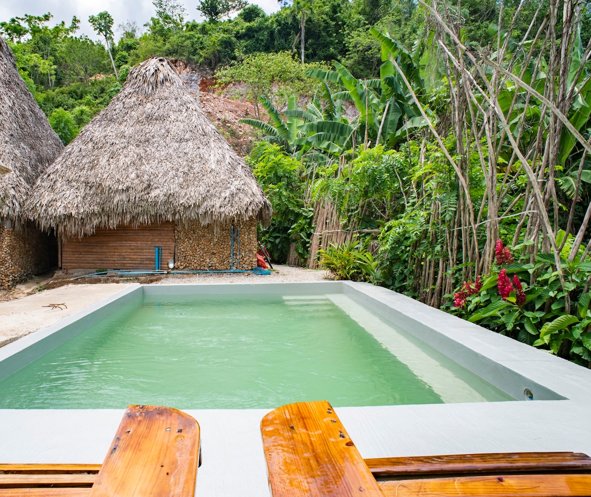 Cabins with pool and parking in El Valle, Samana