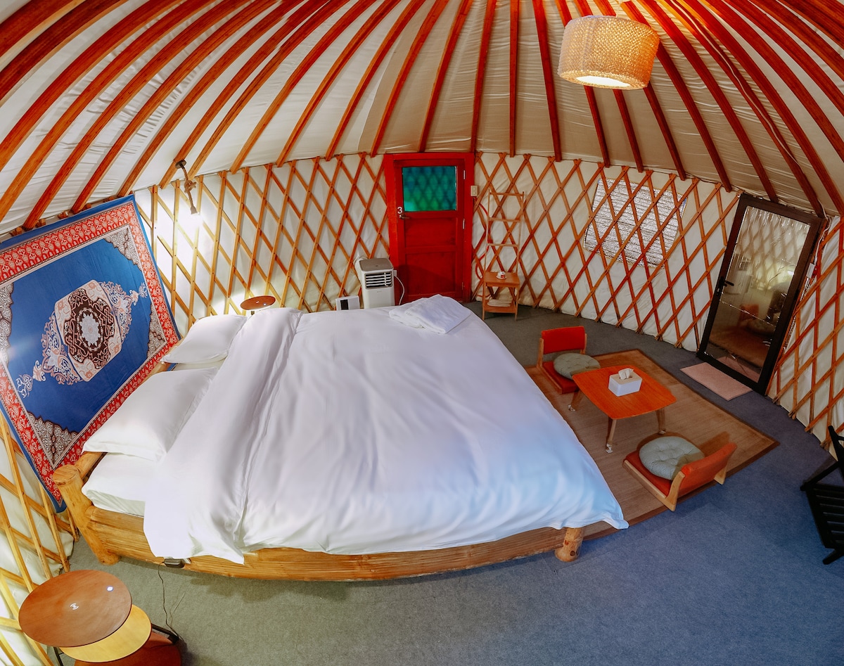 Nomad Yurts 4