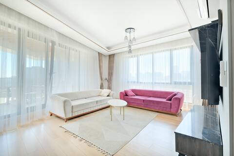 Orbit - Modern 2BR Apt w/ Terrace View & Parking
