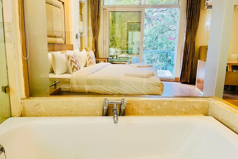 Ultra Luxury 3BHK Apartment (All Bathtub Rooms)