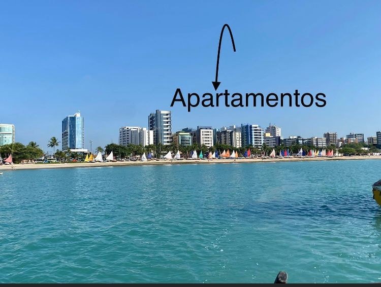 Apartamento 2/4 beira-mar na praia de Pajuçara.