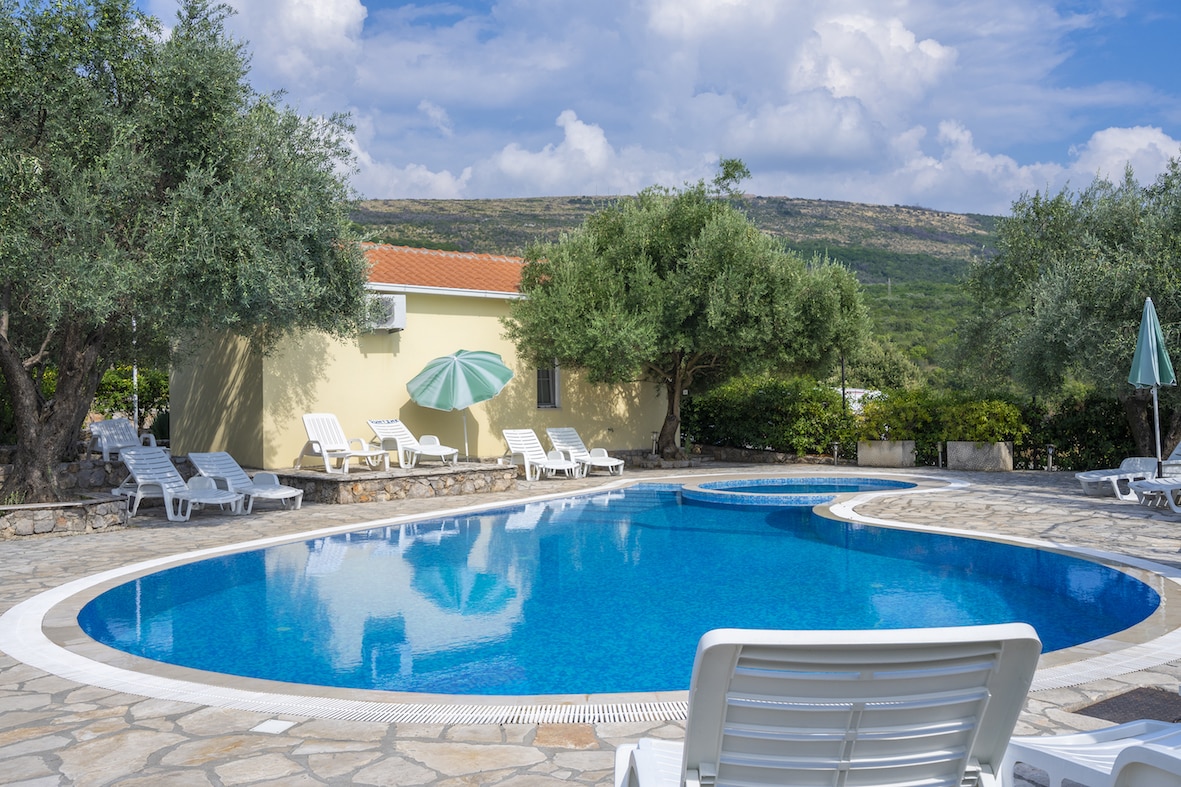Beautiful Adriatic Villa w/Pool- 400m walk to sea.