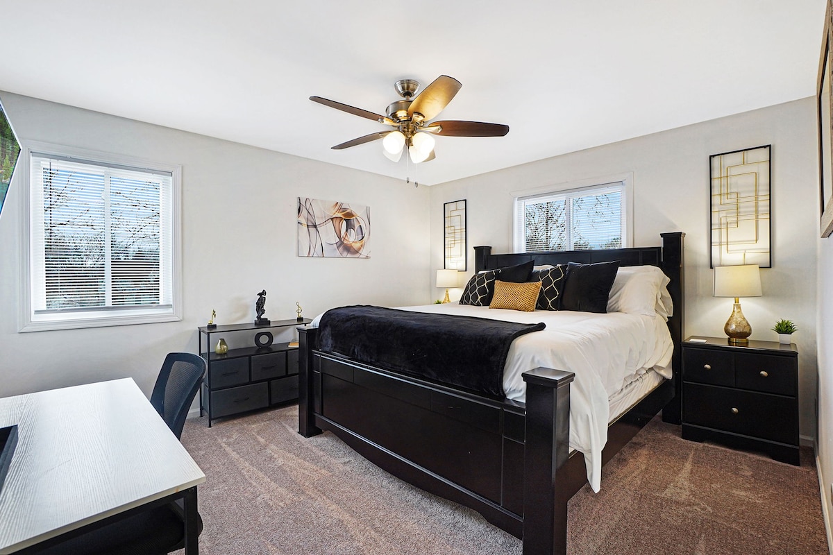 Naperville FHS Rental - Woodview Ct