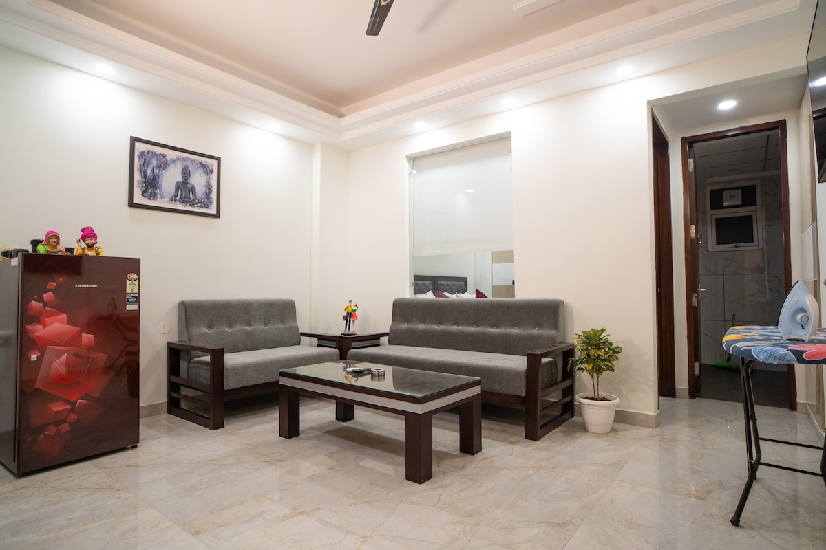 1 BHK Serviced Apartment in Gurgaon NB Sushant Lok