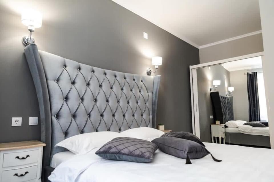 Dallure Boutique Grey Room Brasov