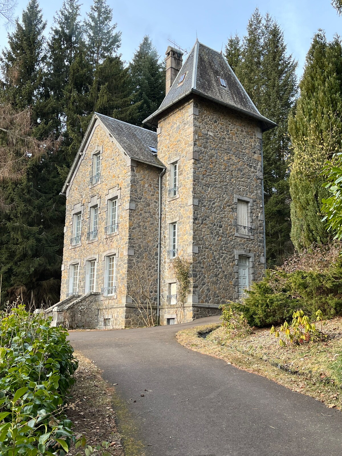 Grande maison au pied du Sancy